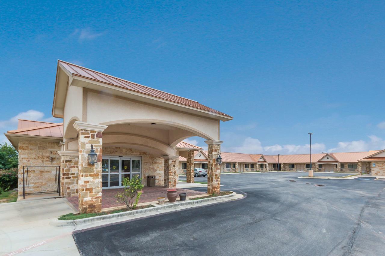 Motel 6 Floresville Buitenkant foto
