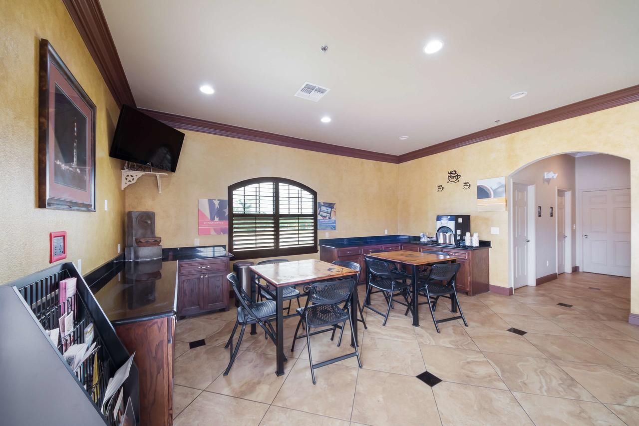 Motel 6 Floresville Buitenkant foto