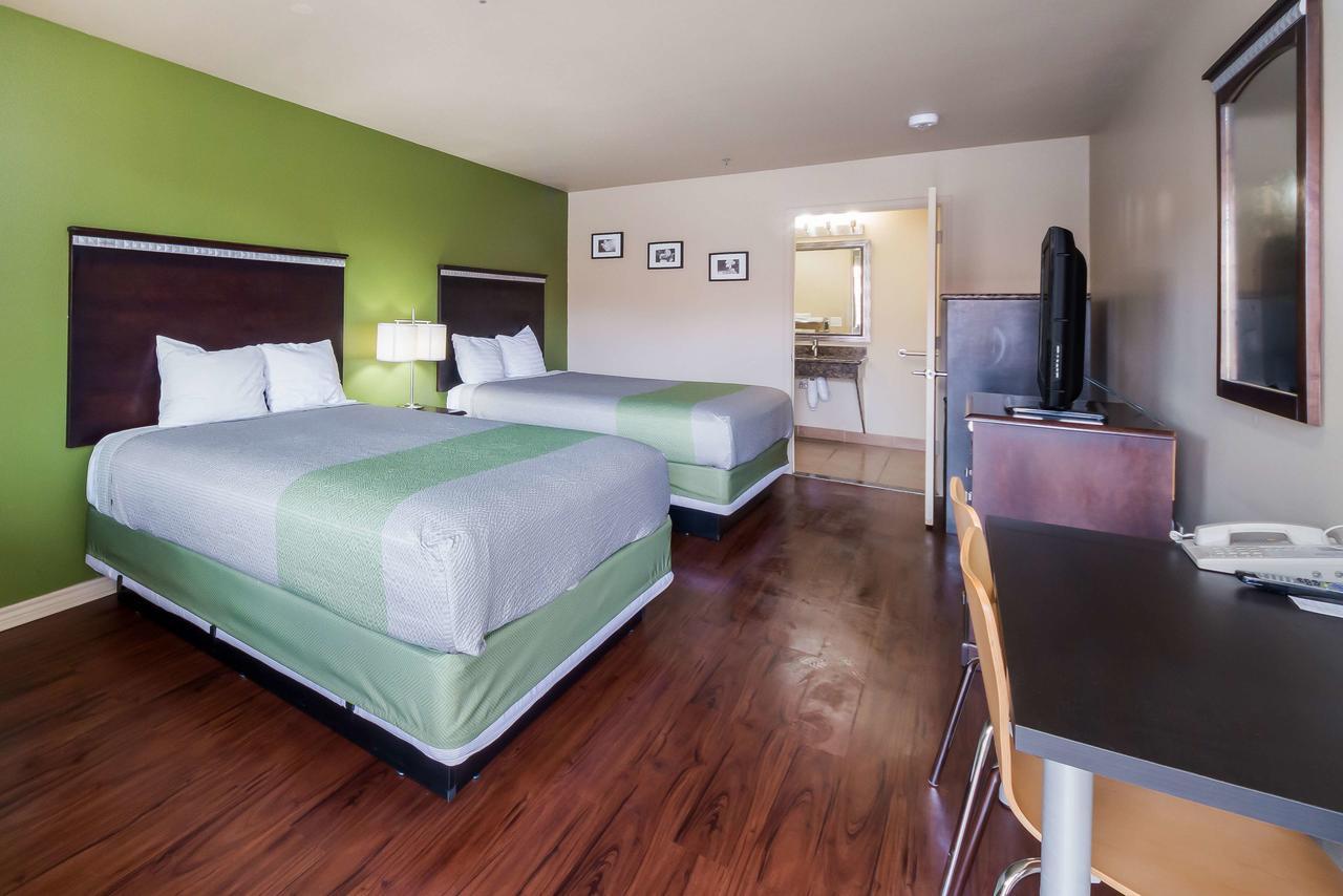 Motel 6 Floresville Buitenkant foto