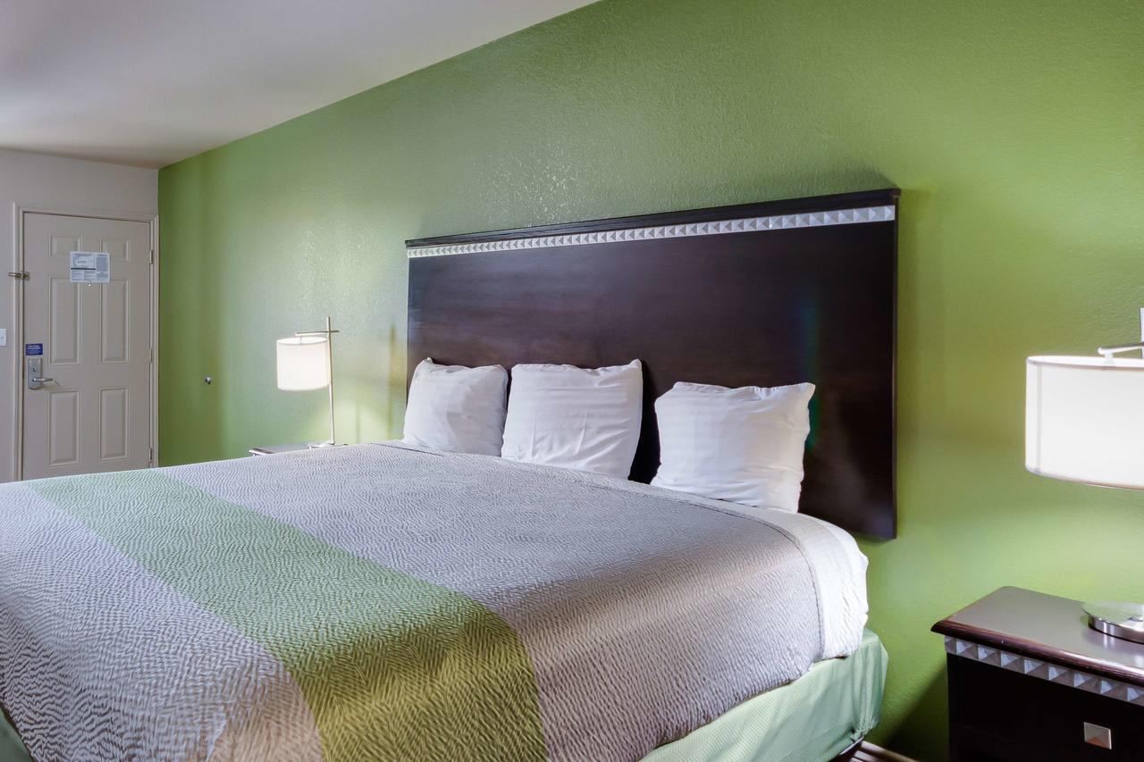 Motel 6 Floresville Buitenkant foto